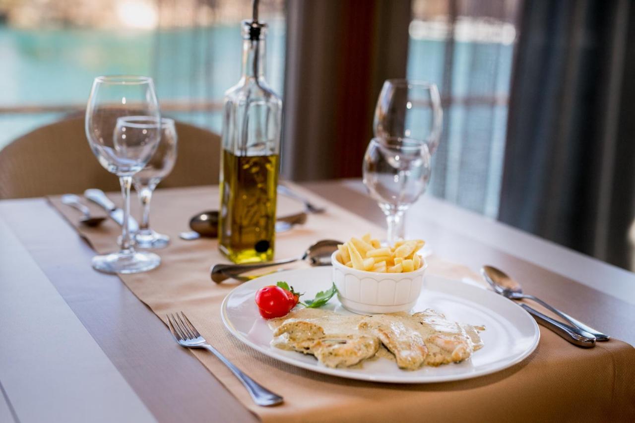 Hotel Opal Exclusive Бихач Экстерьер фото